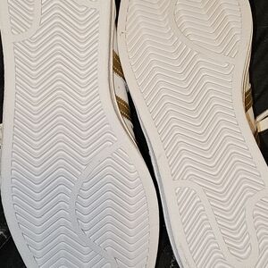 ADIDAS 7.5 WOMEN SUPERSTARS